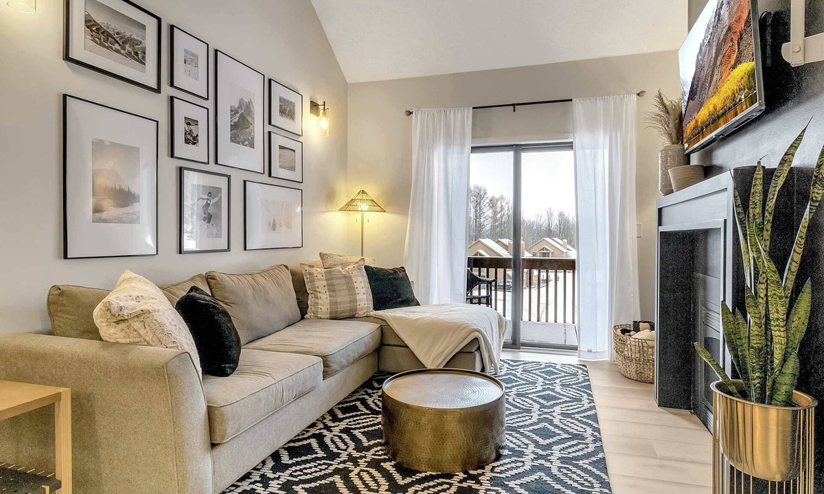 Great Valley Condo | Ski-in/out Condo, 2 King Beds, 2 Baths, Fireplace
