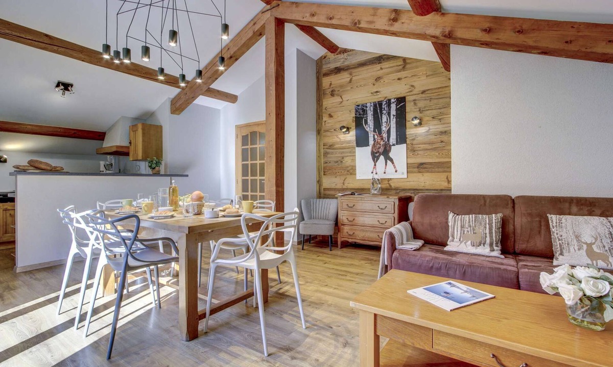 Morzine Apartment | Ski In/out overlooking the slopes of Le Pléney