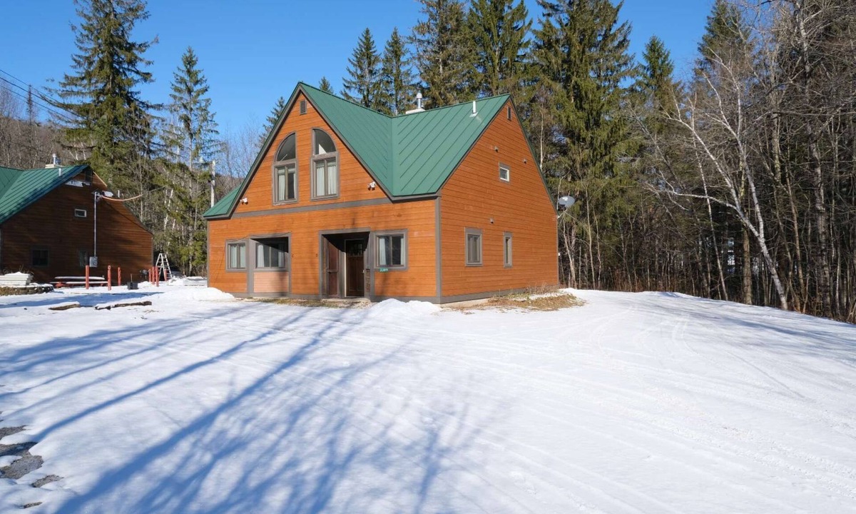 Killington House | ☆ SKI ON & OFF! ☆ Spruce Glen D on Great Eastern Trail w/AC, Fireplace, Sauna