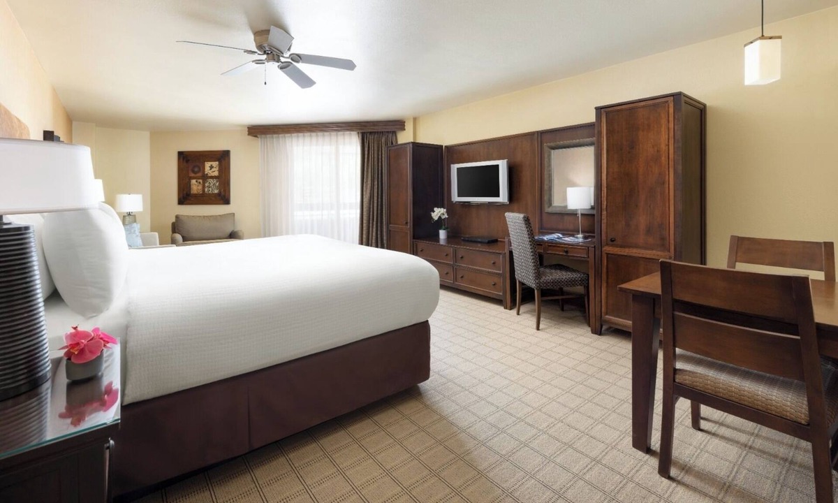 Mount Crested Butte Hotel | Ski & Stay: Standard King with Slopeside Access | Outdoor Pool Relaxation
