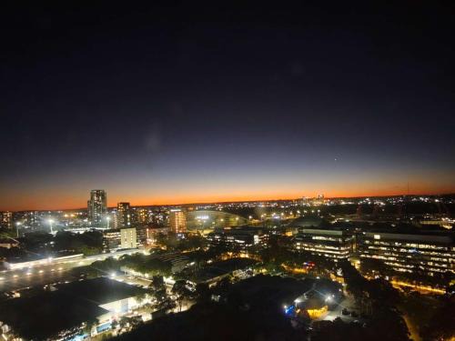 Sydney Olympic Park Apartment | Sky High Harbour Bridge View - Sydney Olympic Park