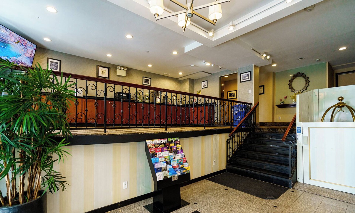 Flushing Chinatown Hotel | Sky Hotel Flushing/LaGuardia Airport