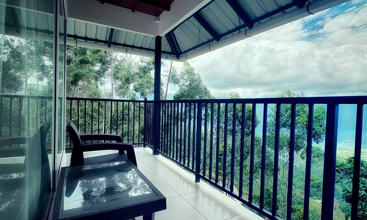 Kanthalloor Hotel | Skybz Honeyrock farm resort