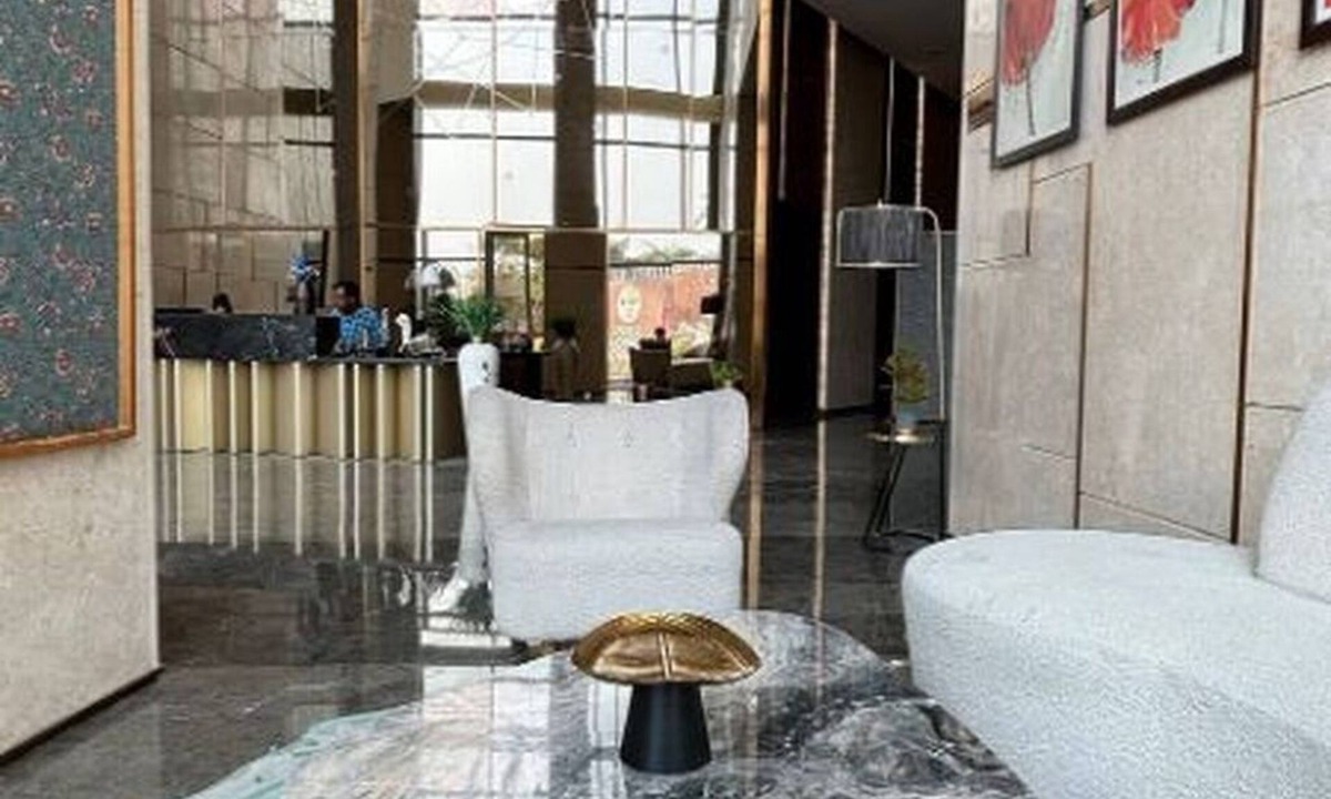 South City I Apartment | Skyline - 43rd floor river view by Luxury Heights