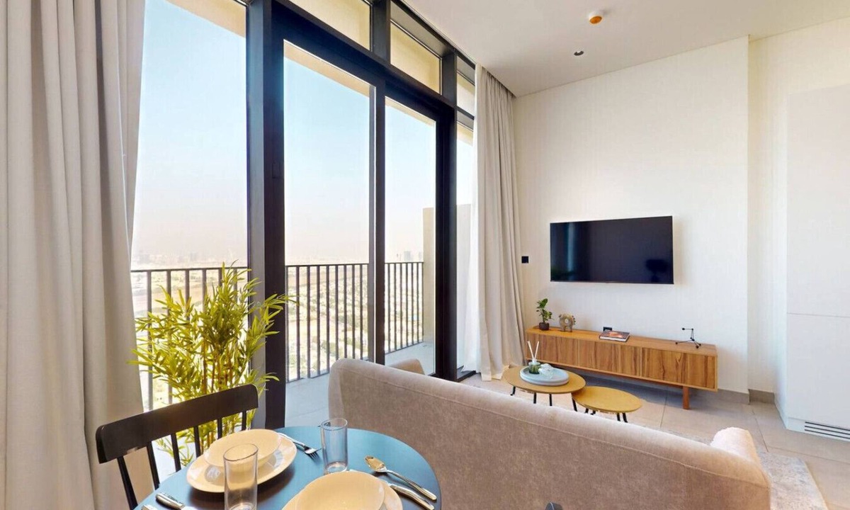Jumeirah Village Triangle Apartment | Skyline Views: Sunset One Bedroom with Balcony