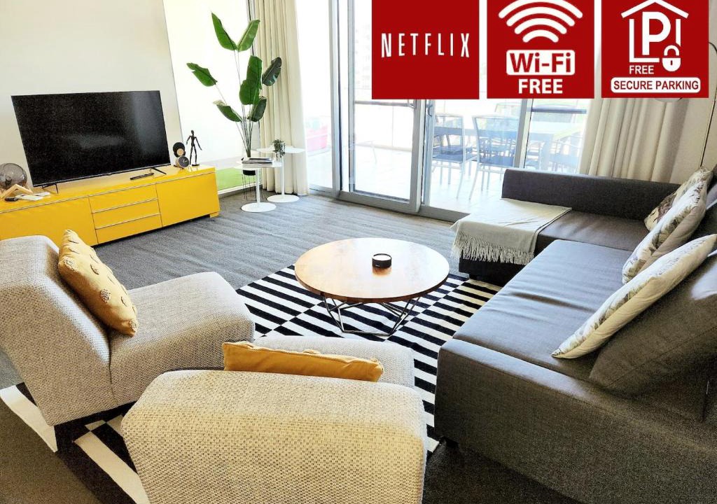 East Perth Apartment | SkylineViews 2bdrm River, WACA, Optus stadium