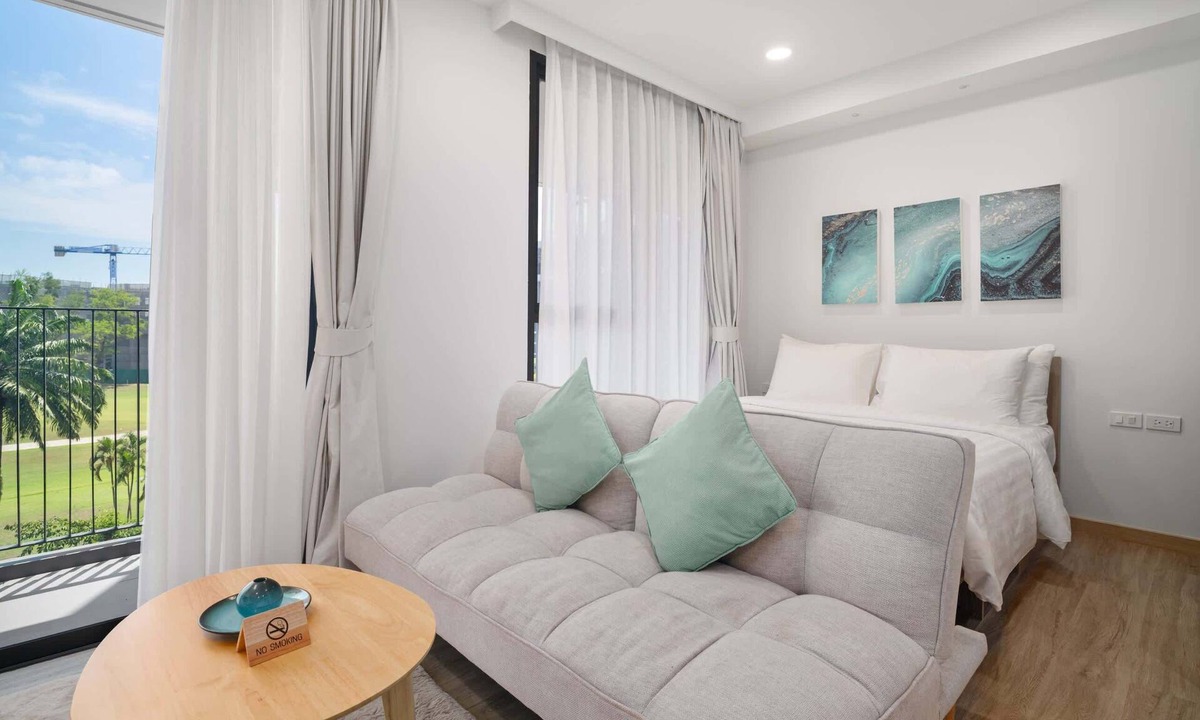 Laguna Condo | Skypark Aurora, Studio 1A Premium
