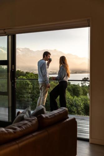 Kaikoura House | Sleek, Elevated Views, Hidden - KK43103