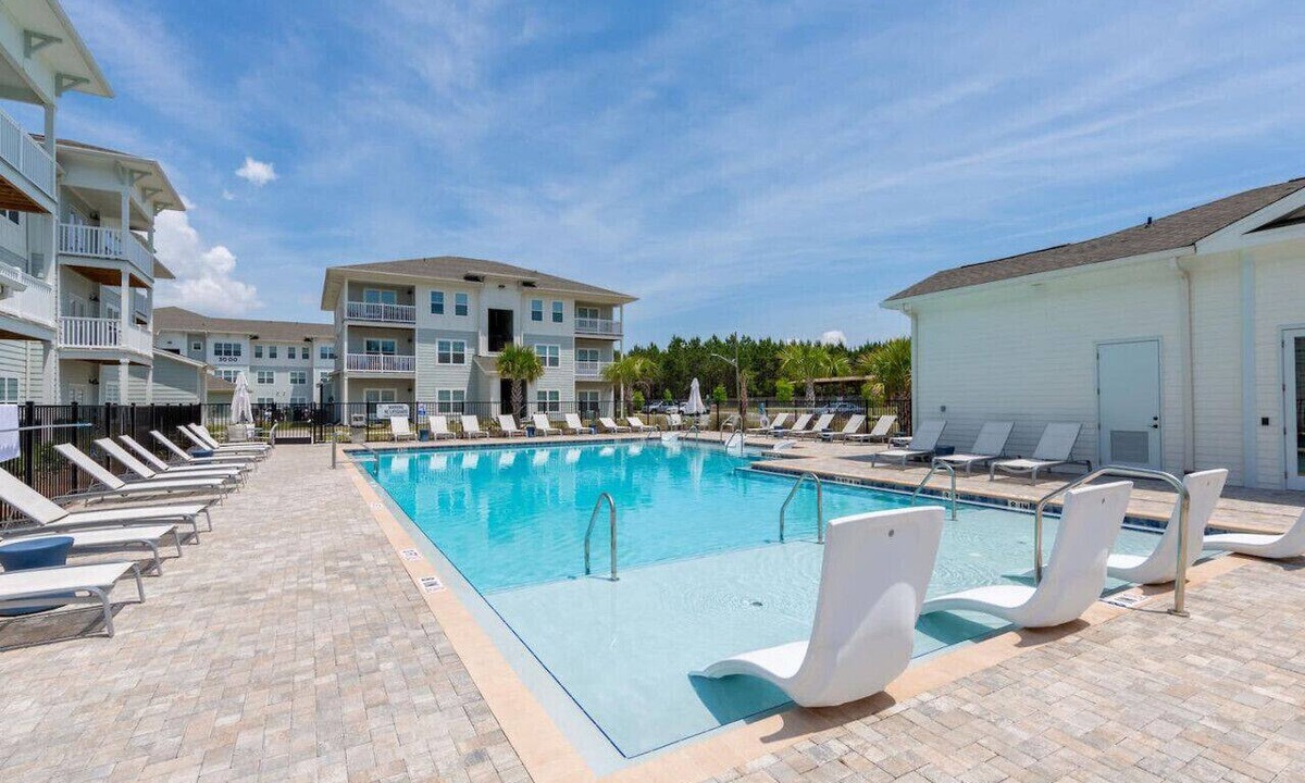 Orange Park Apartment | Sleek Escape: Modern 3 BR Jacksonville Condo