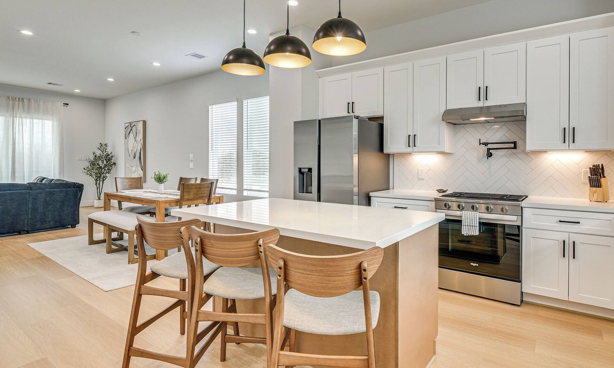 OST - South Union Cottage | Sleek & Spacious! Prime Houston Home Near NRG