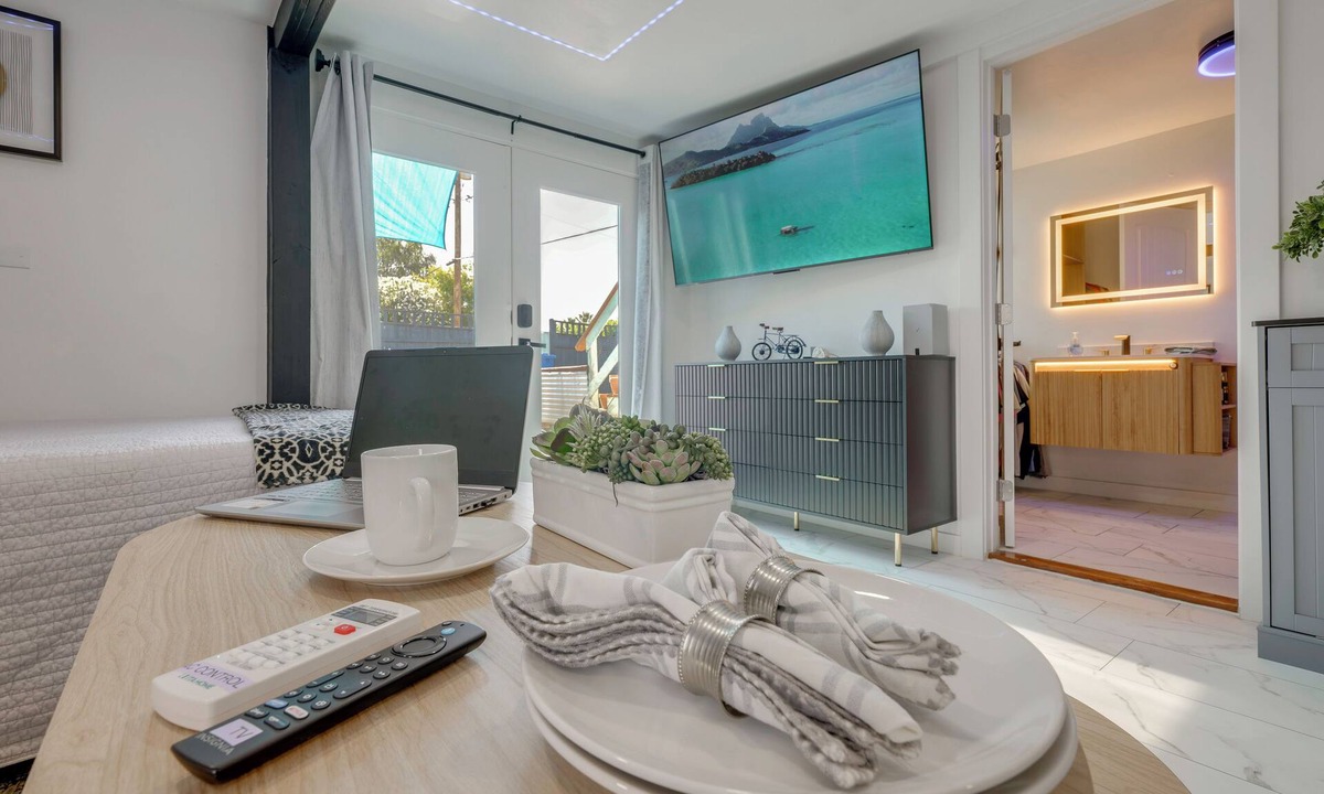 Encanto Apartment | Sleek Studio 4 Mi to Dtwn Phoenix: Pets Welcome!
