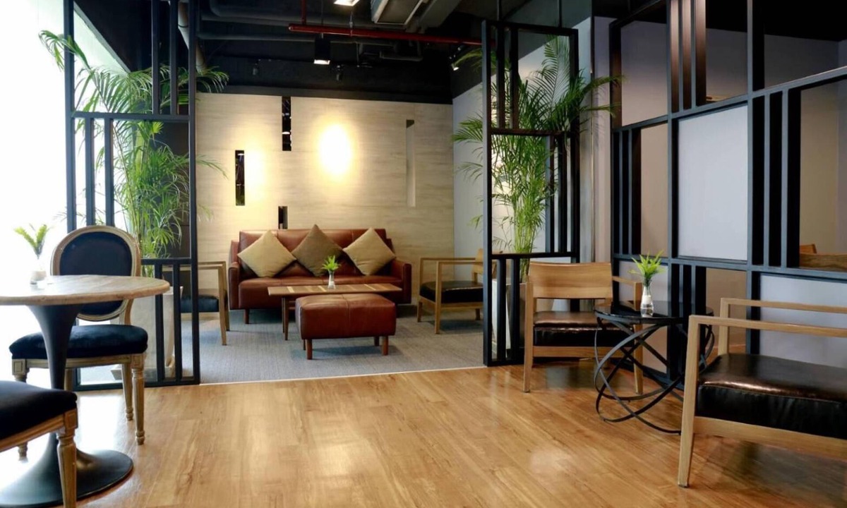 Don Muang Hotel | Sleep Box by Miracle