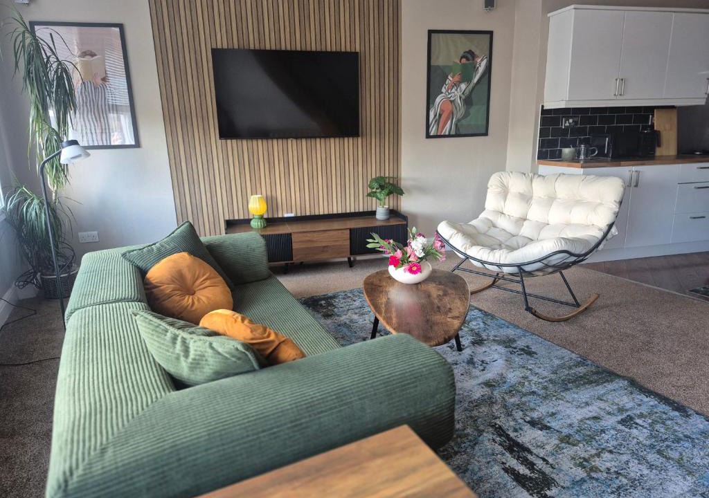 Macclesfield Apartment | Sleep Eat Repeat Apartment
