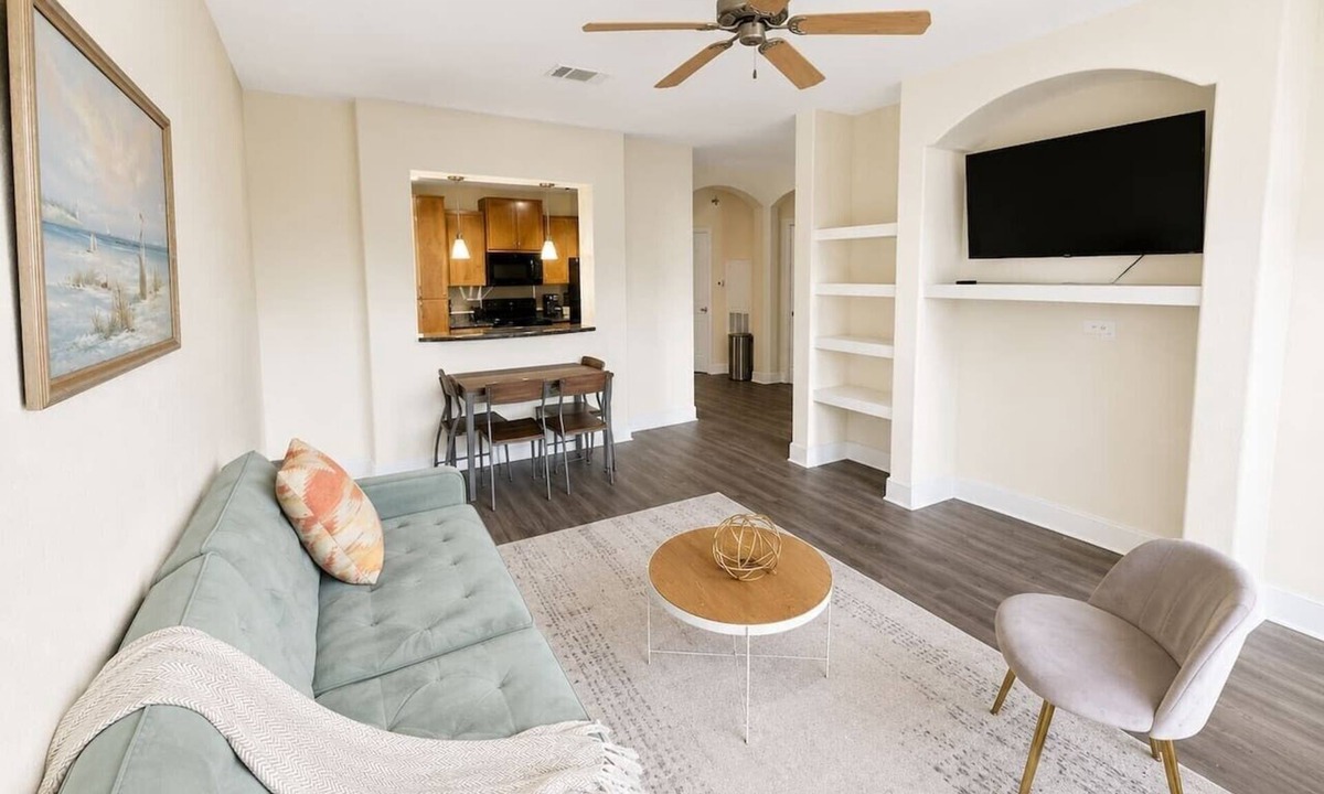 North Little Rock Apartment | Sleepover | Sleek 1BD/1BA + Pool - Little Rock