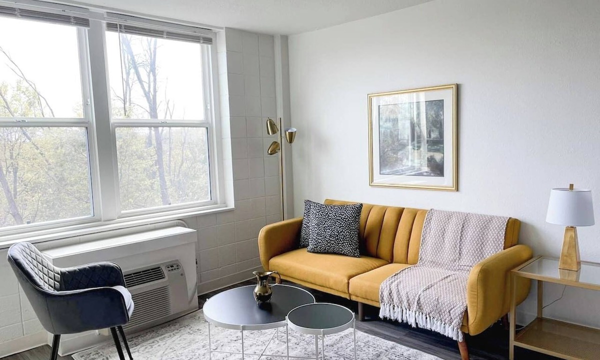 Corryville Apartment | Sleepover | Stunning 1BD/1BA + Gym - Cincinnati