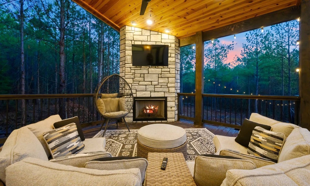 Hochatown Cabin | Sleeps 20, Heated Pool, Luxury