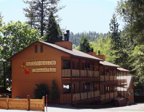 Crestline Hotel | Sleepy Hollow Cabins and Hotel