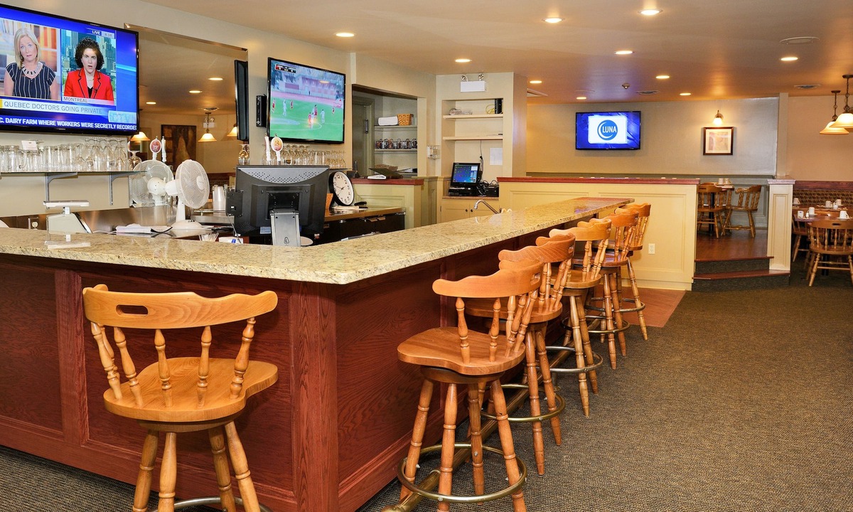 Summerside Hotel | Slemon Park Hotel & Conference Centre