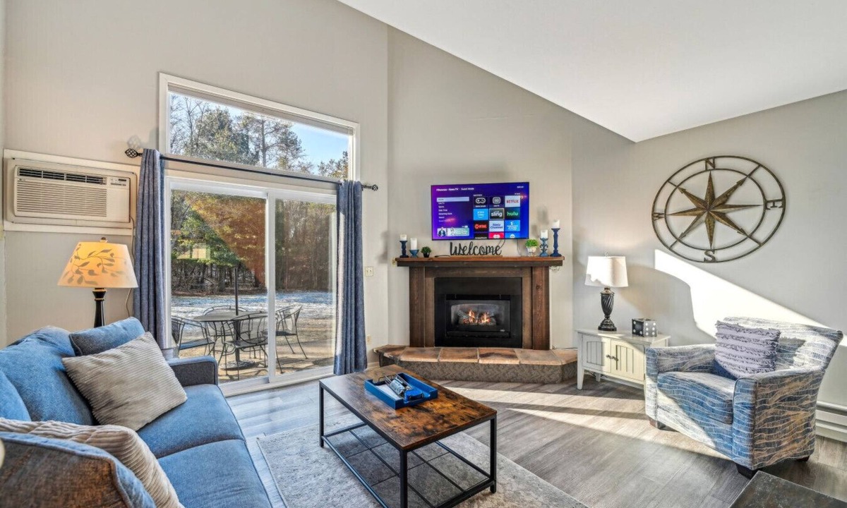 Lake Delton Condo | Sloane Parkview 7 · Sloane Condo - Families, golfers, girl`s trips!