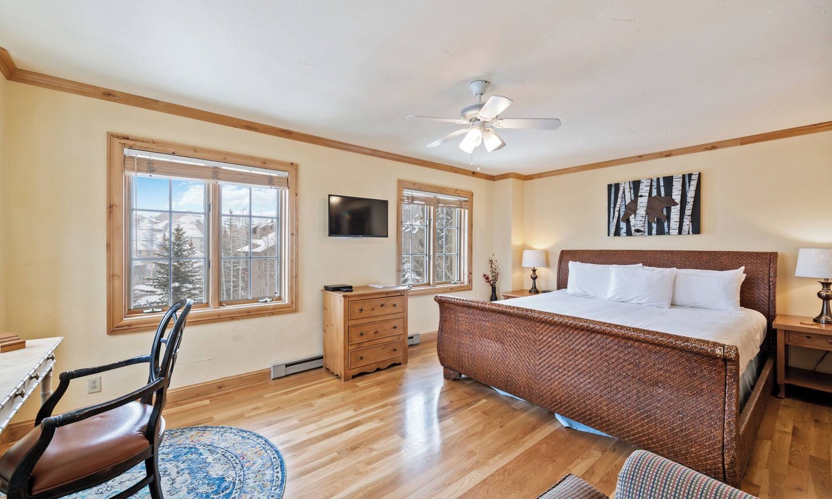Beaver Creek Hotel | Slopeside Luxury, Pool, Hot Tubs, Conceirge | LB400