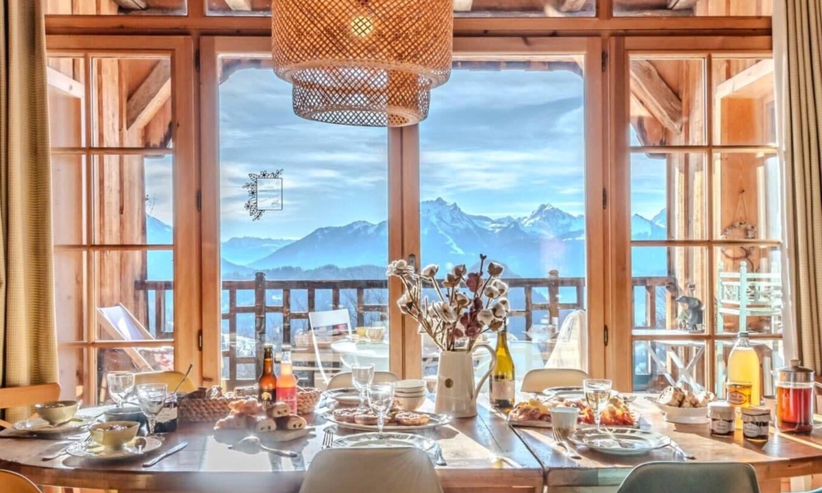 Serraval Ski Chalet | Slow Chalet de l'Ourse - Charming old chalet, stunning view, sauna, pets ok