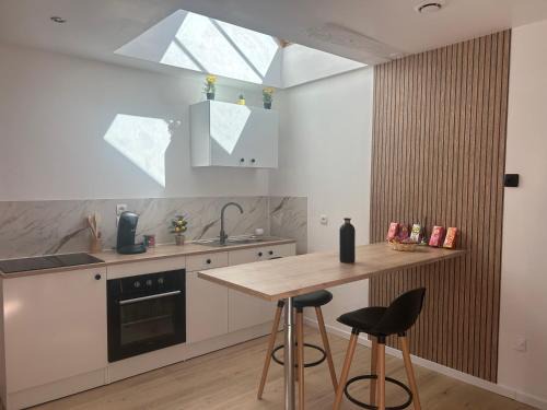 Chateau-Gontier House | Small, cozy, and modern house