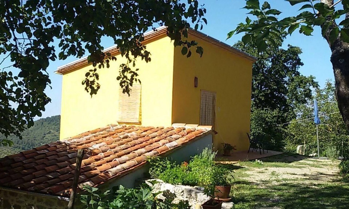 Tortorella Apartment | Small fine bright apartment in the green with sea view