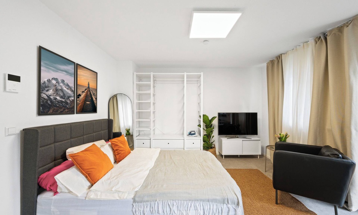Talheim Apartment | Small first floor apartment with balcony