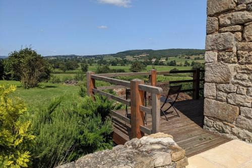 Sailly House | Small gîte for 2 with pool in peaceful Burgundy