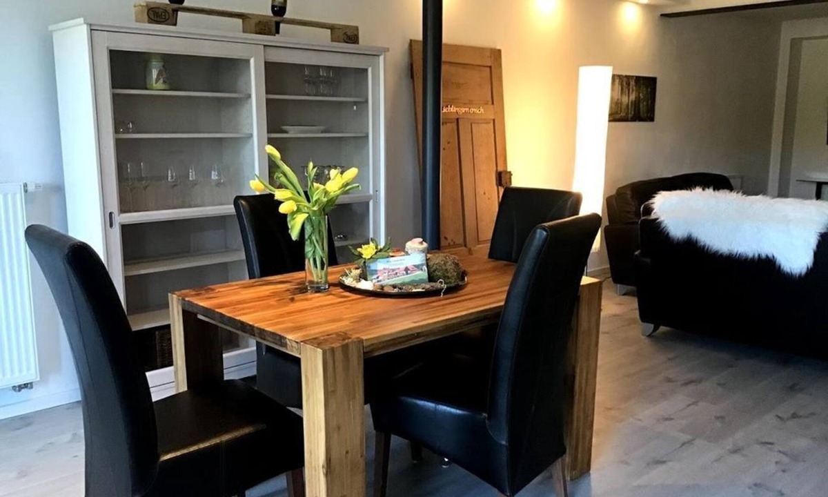 Muerlenbach Apartment | Small milk bar 6-bed vacation apartment Bathroom/WC wheelchair accessible. - Grindelborn farm,