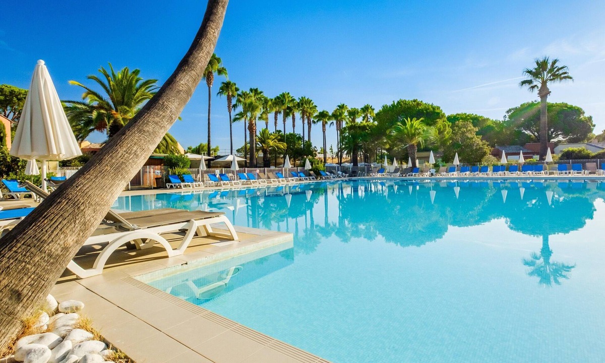 Mandelieu-la-Napoule Beach Apartment | Smart Escape With Pool