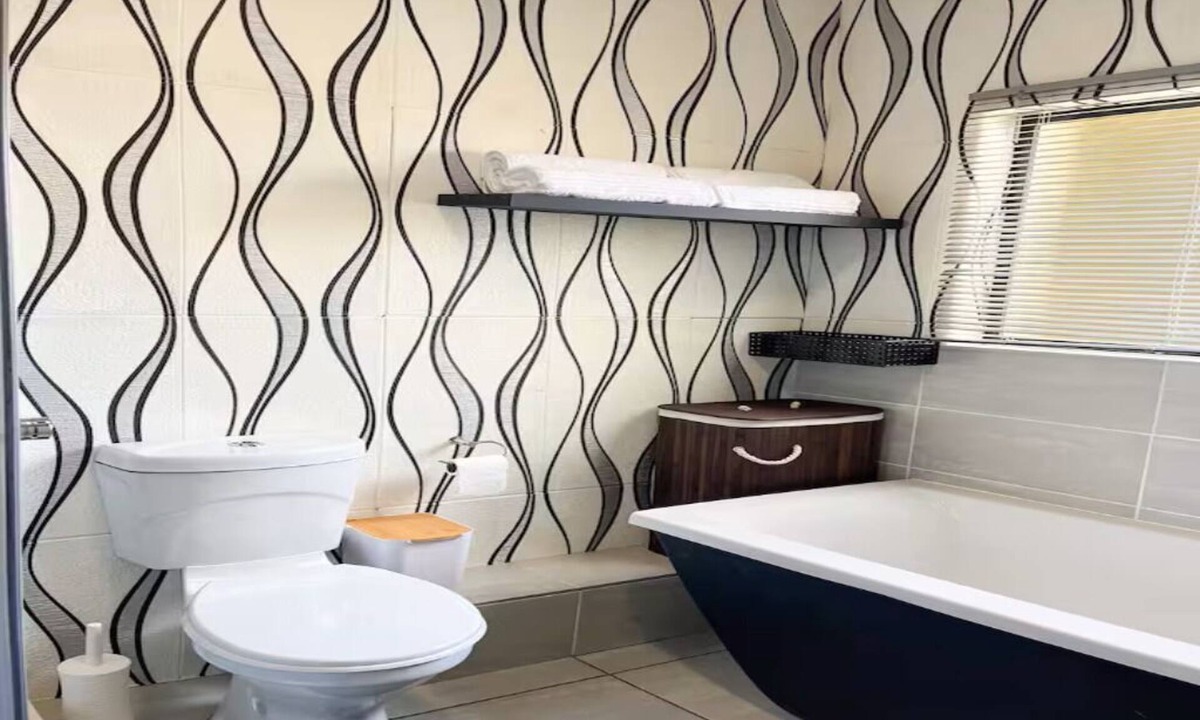 Greater Johannesburg Metropolitan Area Apartment | Smart Home Oasis & Luxury Living