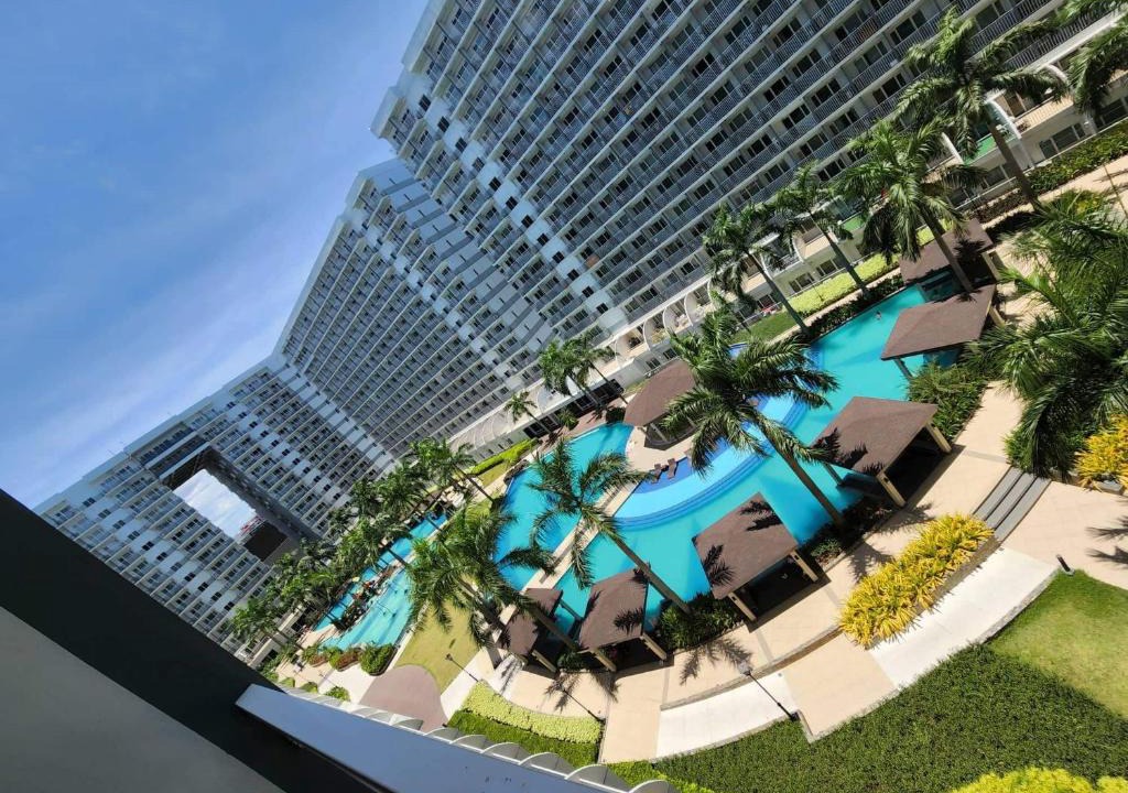 Barangay 76 House | SMDC Shell Residences - Unit 737 B by RNGB