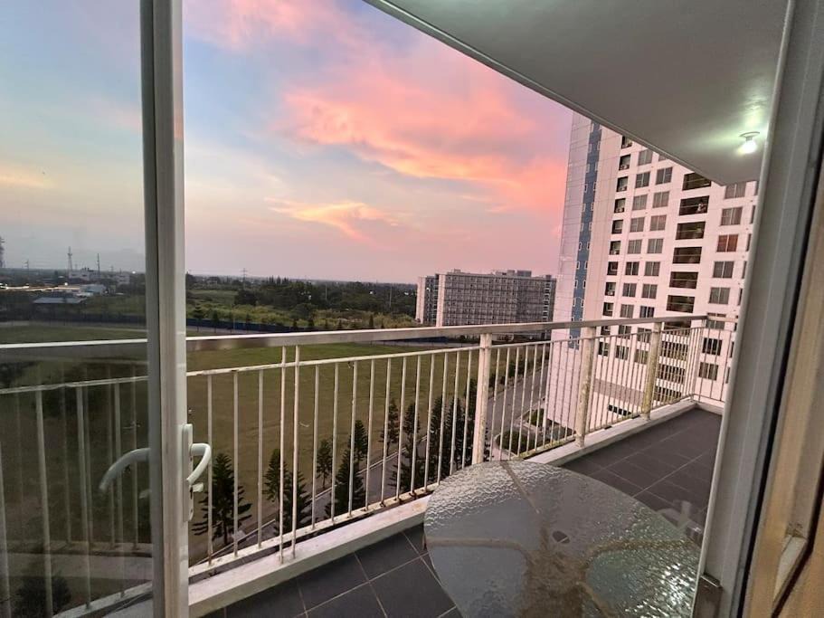Silang Junction North Apartment | SMDC Wind Residences Tower 3 1 Bedroom w/ Netflix