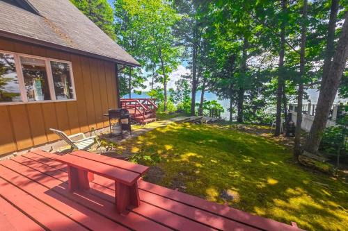 Indian River House | Smith Family Cottages- Lake House
