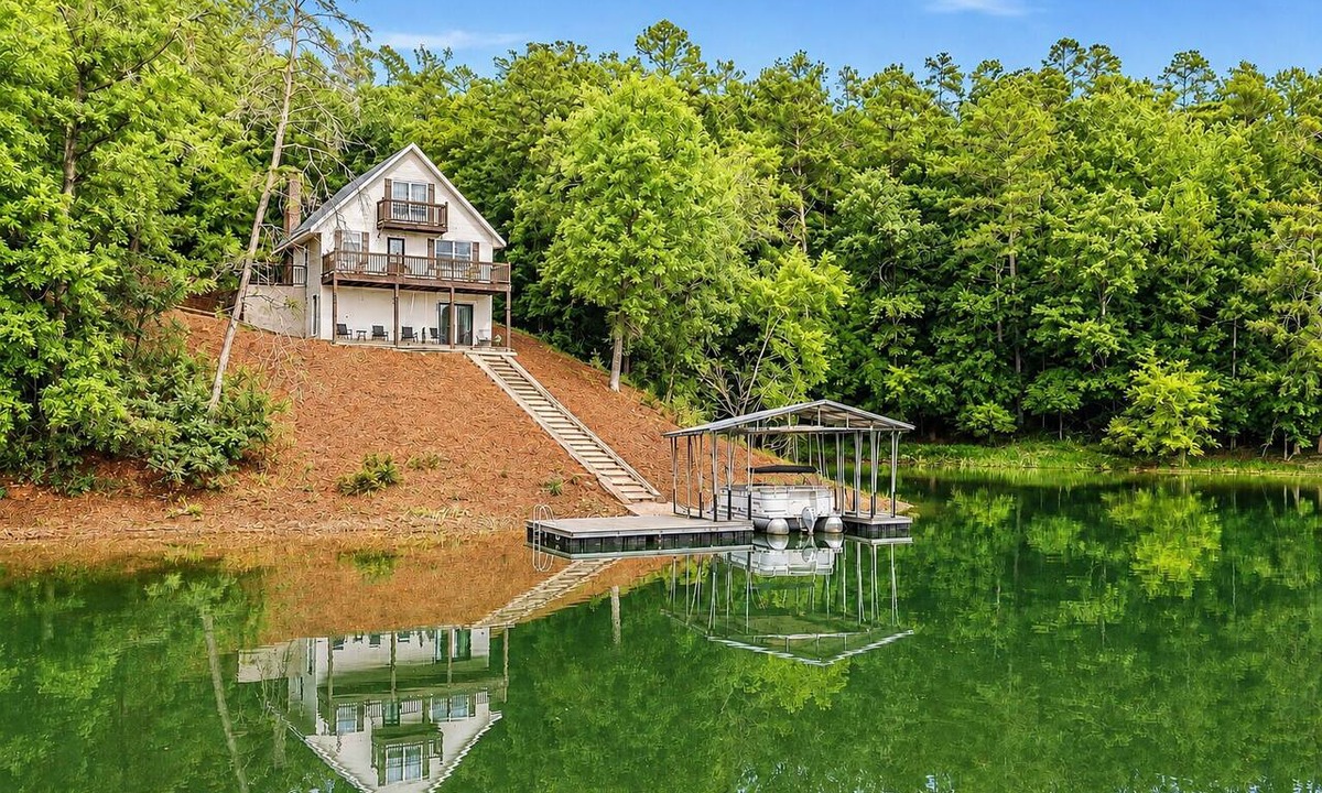 Crane Hill Cottage | Smith Lake Fishing & Family Retreat - Private Dock, Calm Cove, Fire Pit, & Kayak