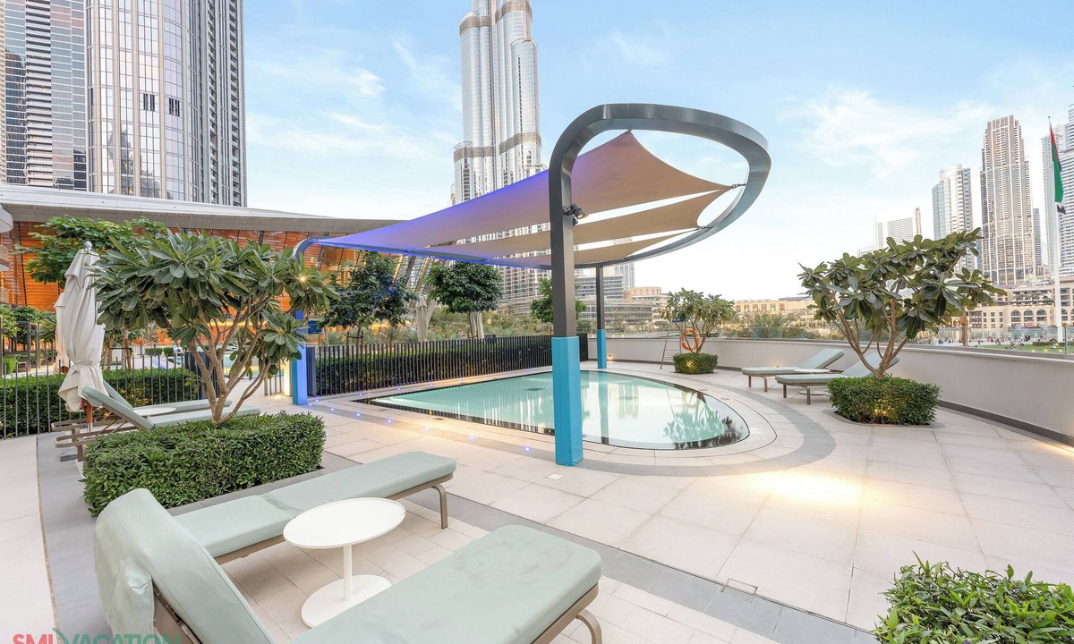 Downtown Dubai Apartment | SML Vacation Homes - Sky High Apartments with Burj Khalifa and Dubai Fountain Views @ Grande Signature, Downtown Dubai