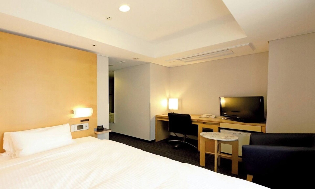 Shinmachi Hotel | Smoking Superior Double Room Room only Smile V/Osaka Ōsaka