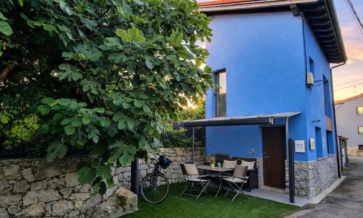 Llanes House | Smurfette Blue