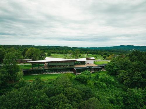 Sanjo Hotel | SNOW PEAK FIELD SUITE SPA HEADQUARTERS