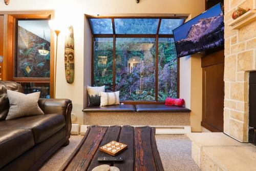 Glacier House | Snowater Nook