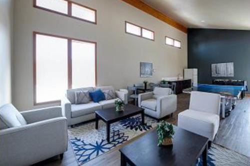 Wildernest Apartment | Snowscape Modern Mountain Retreat