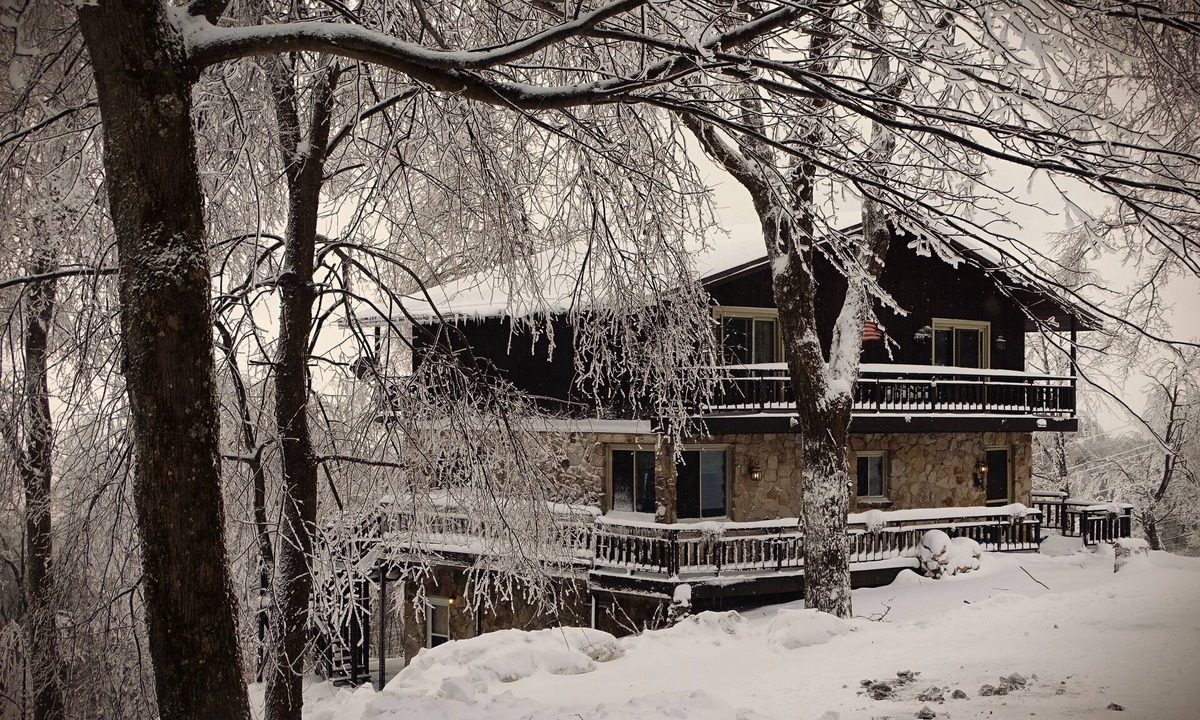 Champion House | So close to everything in the Laurel Highlands.