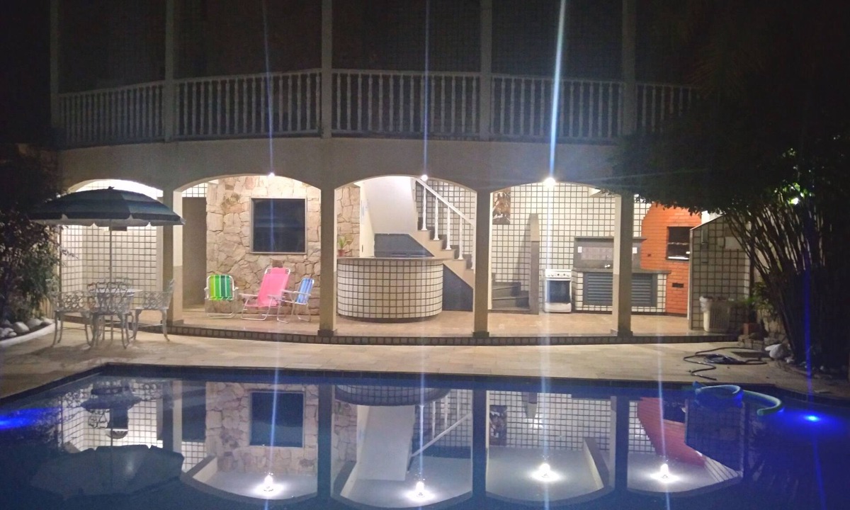 Cachoeiras de Macacu House | Soap opera house, sun and pool.