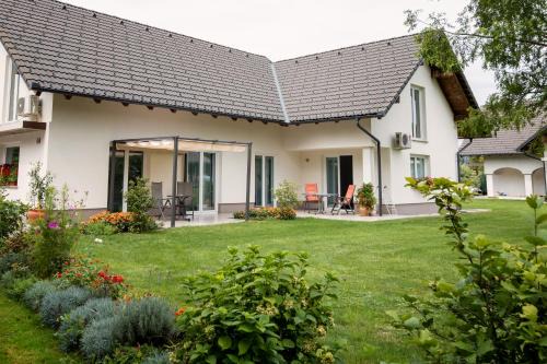 Radovljica Bed & Breakfast | Sobe Meta