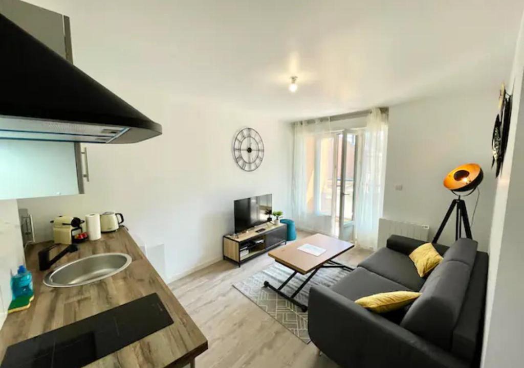Annemasse Apartment | SOBNB Adrien Ligué D -Appartement neuf centre ville d'Annemasse