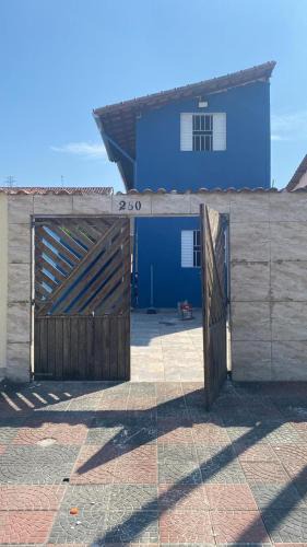 Mongagua House | Sobrado com Piscina Oliveira