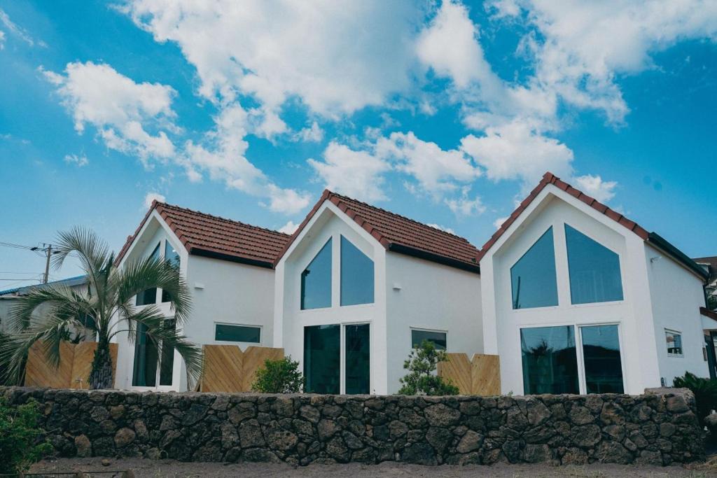 Moseulpo House | Sodara Tiny House
