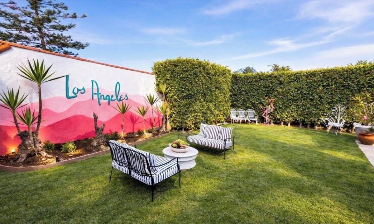 Los Angeles House | SoFi Adjacent Classic Spanish Retreat Near LAX. Major international sporting event Stay