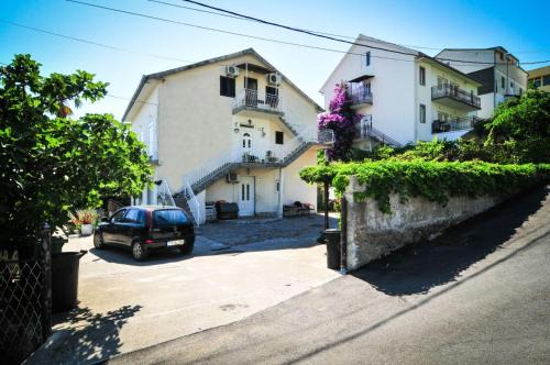 Tivat Apartment | Sofia Rooms